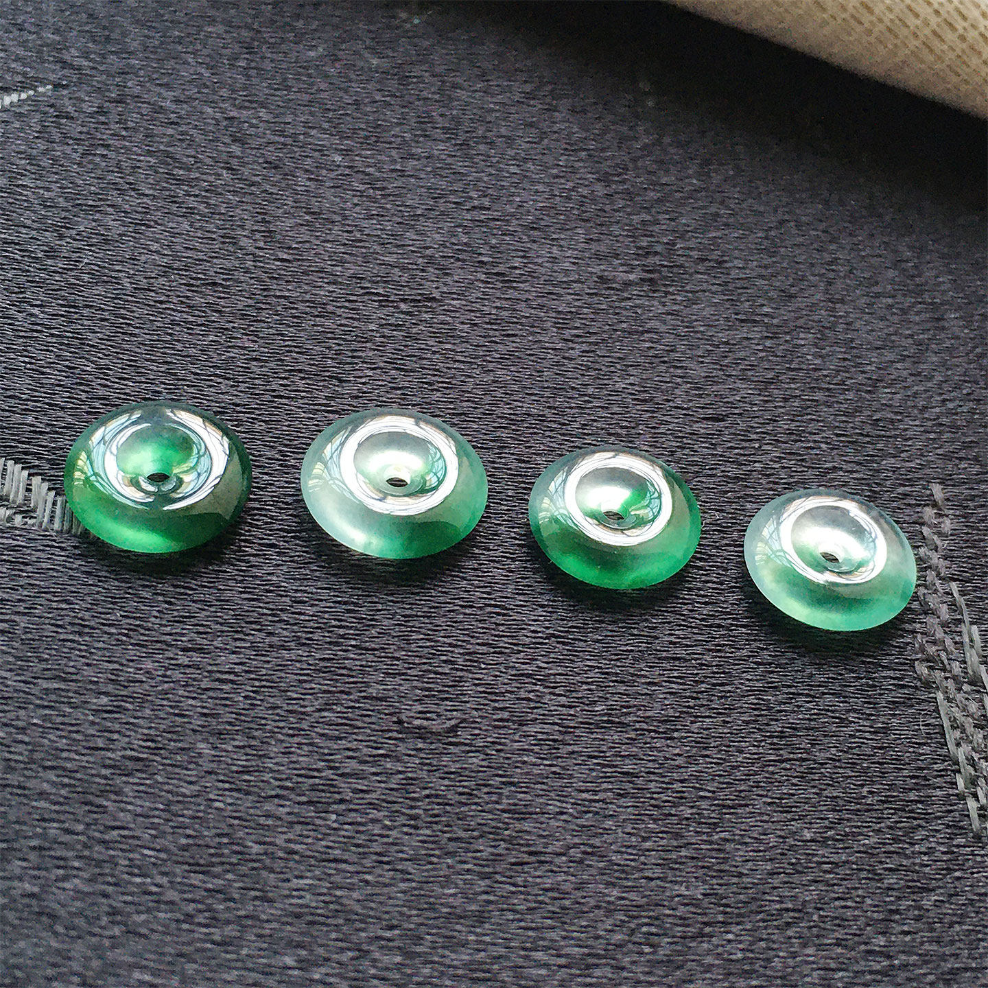 缅甸翡翠玻璃种飘蓝花玉平安扣吊坠玉怀古扣老种a货冰透蓝水小扣