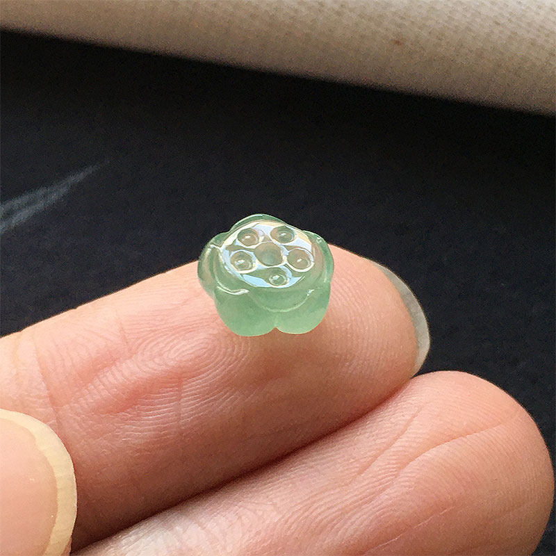 缅甸翡翠冰种翠绿色精雕莲蓬配珠老种a货冰透润一品青莲裸石提溜