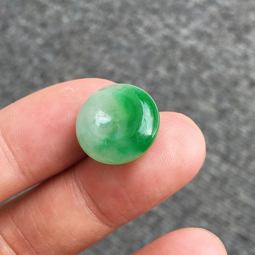 缅甸翡翠冰种阳绿色平安扣吊坠