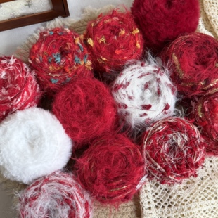 红色手混线钩织毛线diy围巾新年花环钩织帽子车挂春节装饰喜庆红