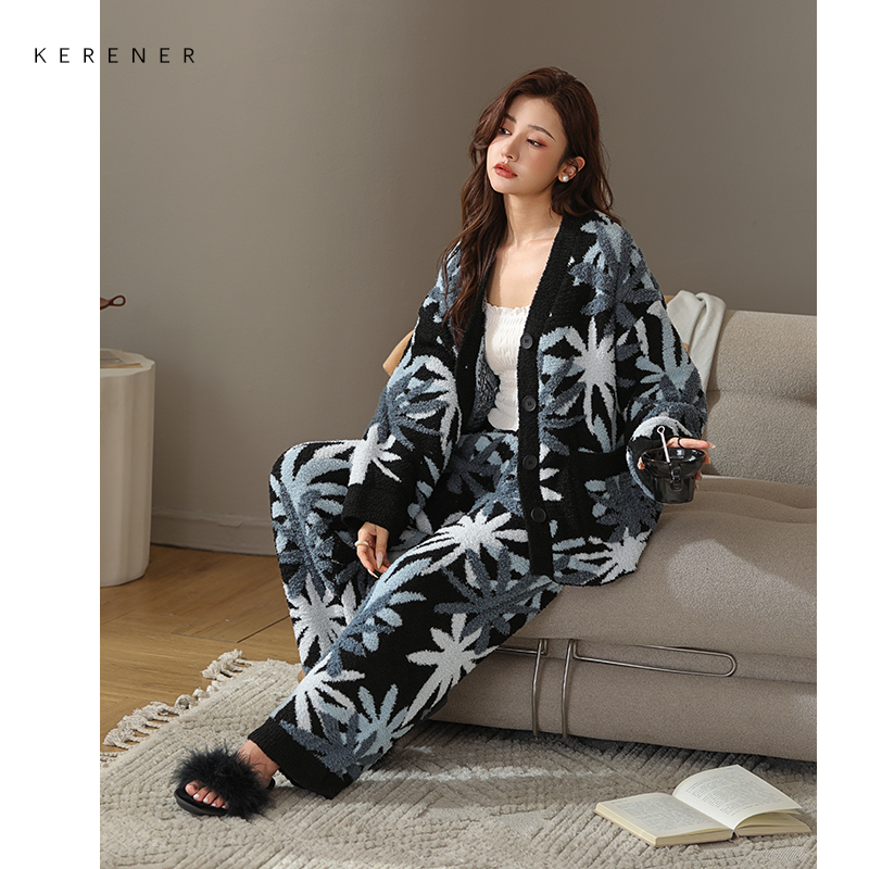 可人儿冬季保暖半边绒睡衣