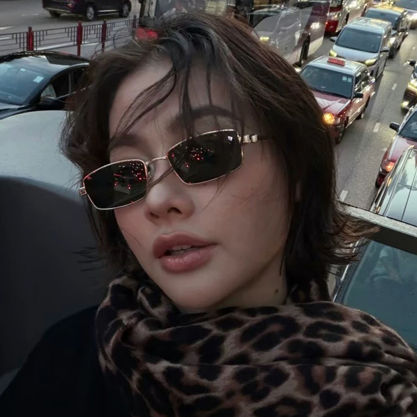 新款夏日度假时尚复古港风窄框墨镜女欧美风高级感可配近视太阳镜