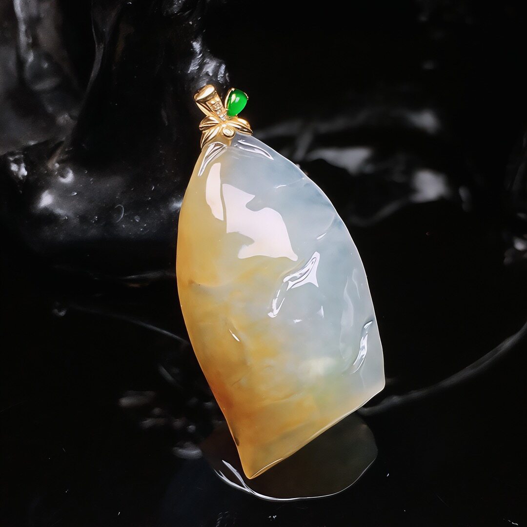 缅甸天然翡翠A货18k金镶嵌冰种飘黄翡随形原石吊坠