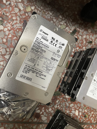 希捷/Seagate ST373453LW 73GB SCSI 68针硬盘73G 15K3 U320 现货