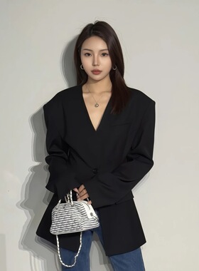2026春季新款馥奇系列V领收腰显瘦超高质感西装外套