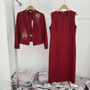 今年爆款喜婆婆订婚宴两件套裙秋季新款气质妈妈敬酒服婚礼连衣裙
