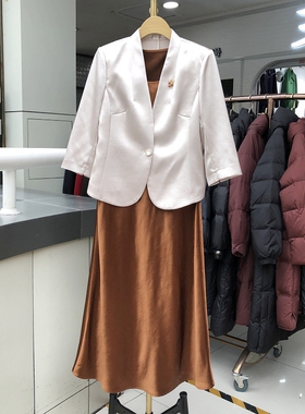 霓澳格NC6612 时尚西装吊带套裙女2026春季新款西服缎面连衣裙