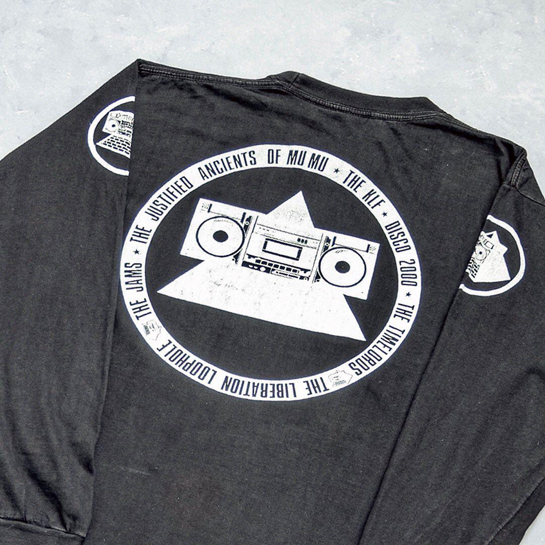 240G  THE JUSTIFIED ANCIENTS OF MU MU 빈티지 하이 스트리트 긴소매 T