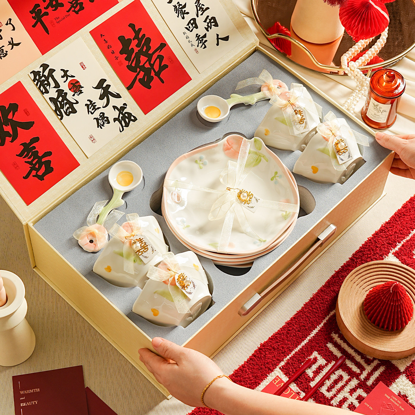 陶瓷碗碟套装家用2025新款高级感精致结婚餐具套装新婚礼物送新娘