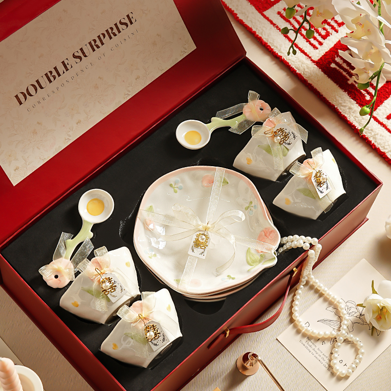 送新婚夫妇的礼物实用高级结婚礼物送新娘新人轻奢订婚礼品高级感