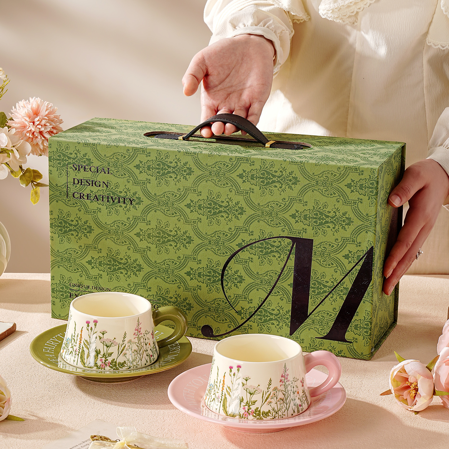 乔迁礼物咖啡杯碟2025新款送女生的礼物实用高级感送闺蜜伴手礼