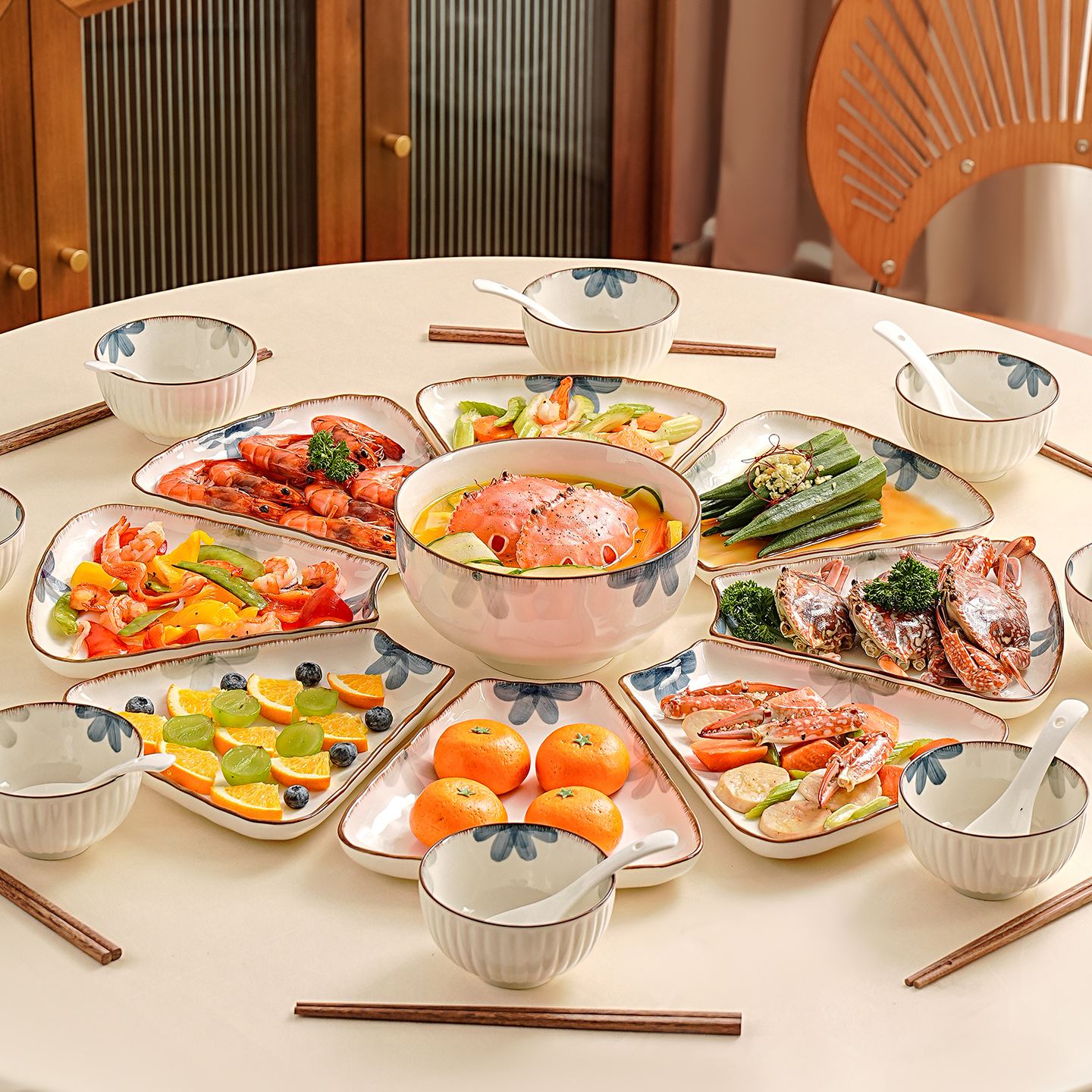 2025新款高档年夜饭家庭陶瓷碗碟套装家用扇形团圆饭拼盘组合餐具