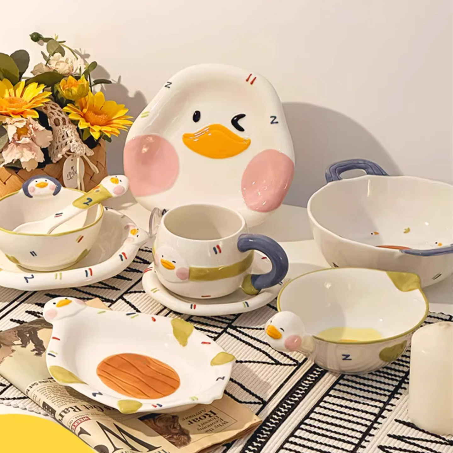 陶瓷碗可爱餐具碗家用2026新款热卖漂亮碗盘套装家用碗女生高颜值