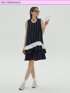 霓虹大荒野® 多层次花边藏青无袖连衣裙