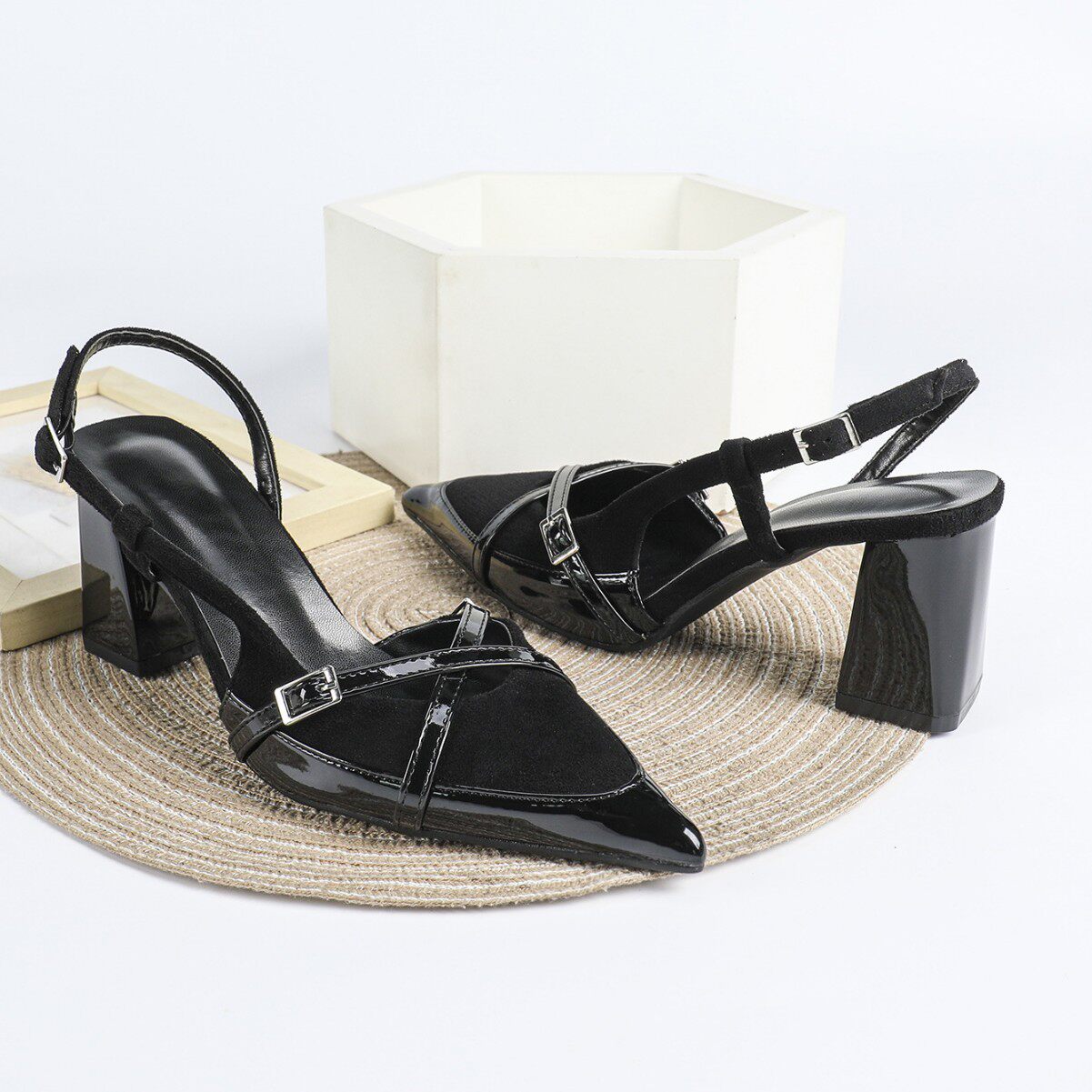 黑色绒面拼接搭扣舒适百搭高跟穆勒鞋凉鞋尖头后绊带粗跟高跟单鞋