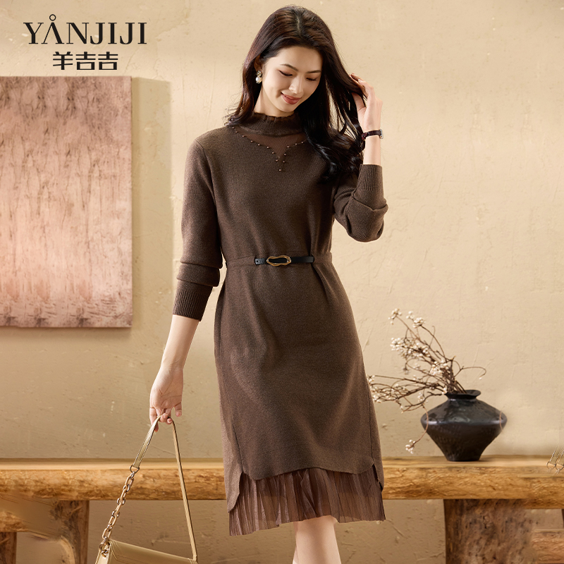 妈妈毛衣裙秋装蕾丝高贵打底裙子2025新款中老年女冬装针织连衣裙