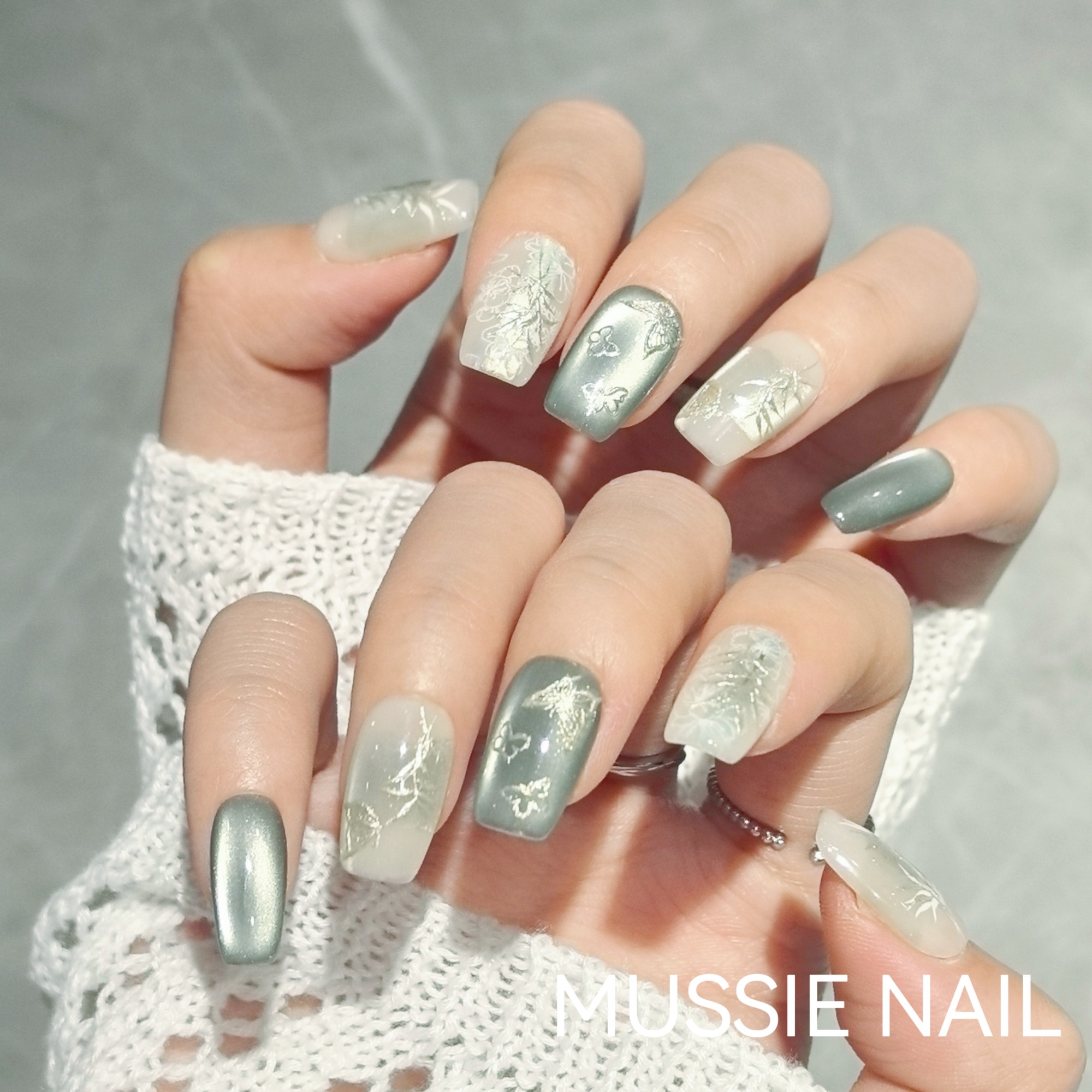 【白茶清欢】MUSSIE NAIL夏日新中式绿猫眼浮雕金属短款穿戴甲