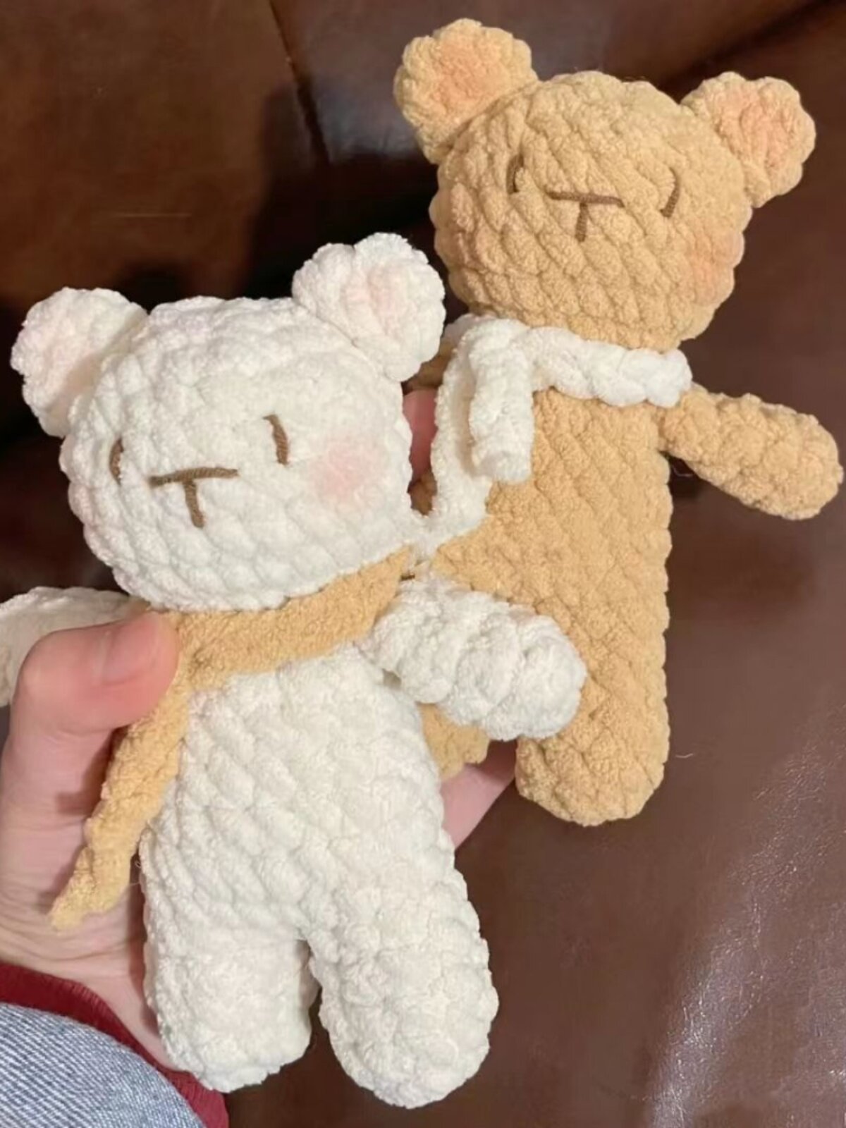 Hand-knitted hip bear doll diy material package crocheted plush doll self-made knitted finished product gift