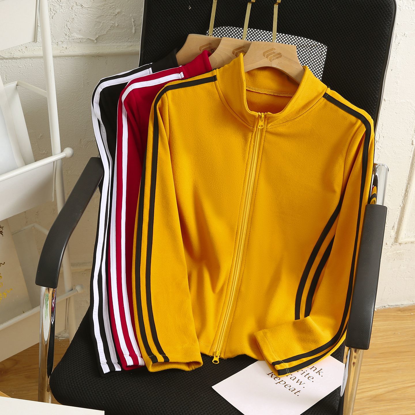 秋冬新款广场舞服装新款加绒长袖女士全拉链外套舞蹈运动健身衣