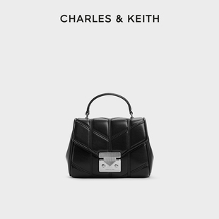 CK2 金属扣手提斜挎信封包 50782311时尚 新品 CHARLES&KEITH24春季