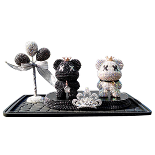 汽车仪表台摆件套装车载香薰车内可爱小熊创意车用小车镶钻饰品女