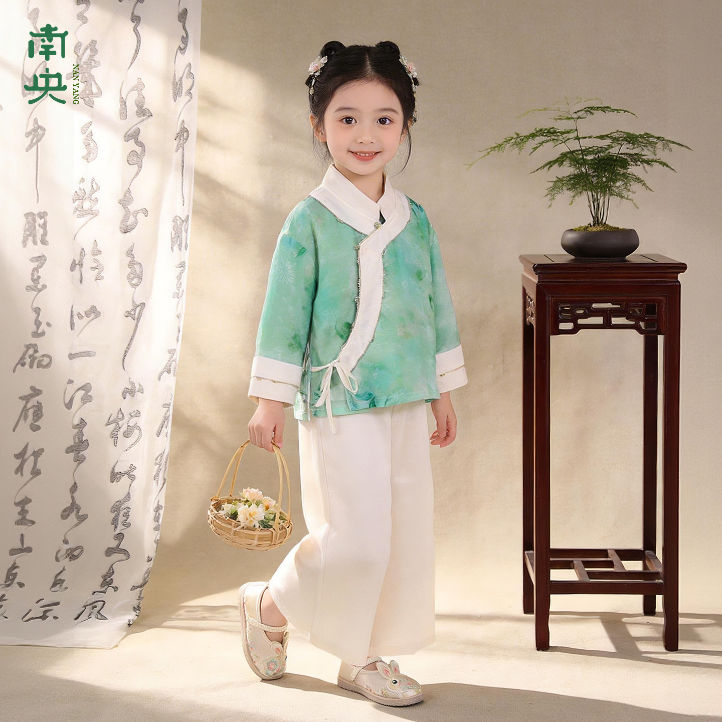 汉服女童套装春装儿童唐装小女孩图片