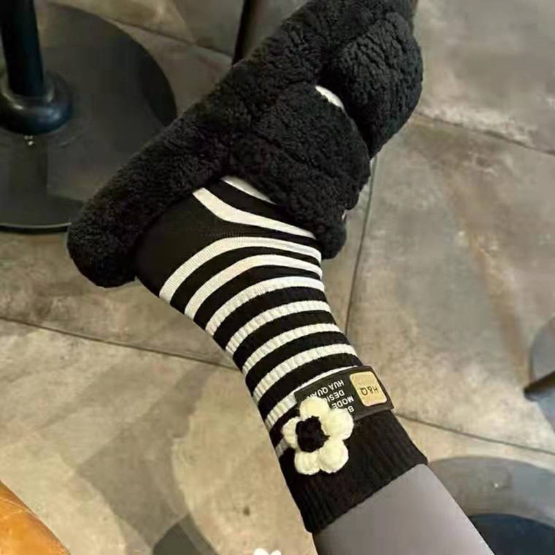 无骨缝合ins潮网红款毛线花朵甜美条纹堆堆袜小红书款袜子女