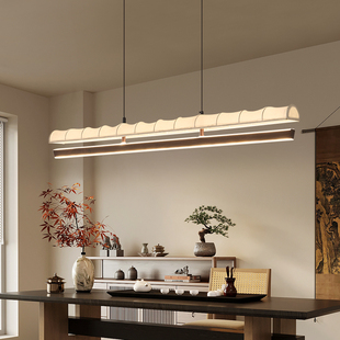 宋氏美学禅意茶室吊灯新款中式餐厅灯长条布艺胡桃木色一字吧台灯