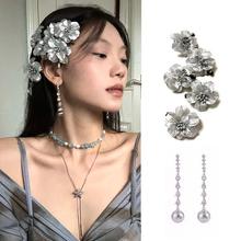 高级感小香风丸子头上花花发夹侧边夹昭和感银色小花发卡子头饰女