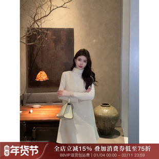 坤总KUN【柔软时光】米色加厚针织打底衫女冬季显瘦内搭上衣新款