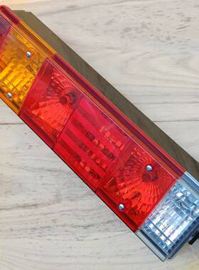 适用于陕汽德龙新M3000后尾灯侧孔电子LED原车灯泡款总成货车配件