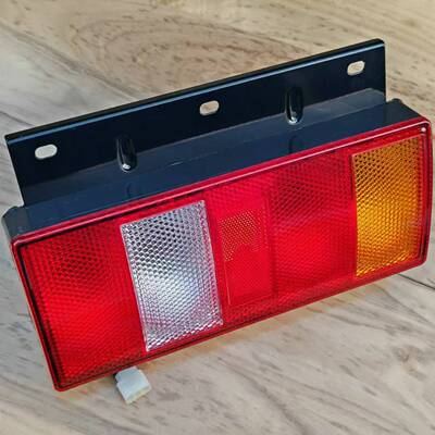 适配豪沃轻卡后尾灯总成豪曼悍将