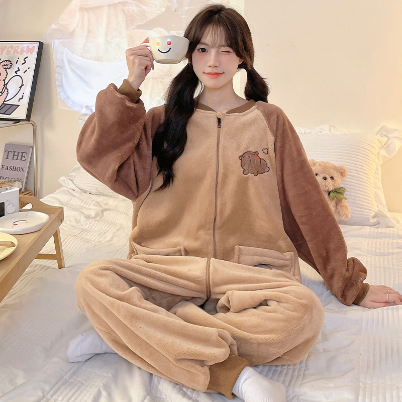 卡皮巴拉连体睡衣女款秋冬法兰绒