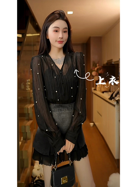 磊磊【熠熠生花】珍珠上衣 重工原创法式V领珍珠上衣88131