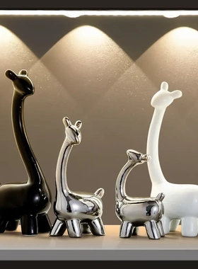 一家四口小鹿北欧现代摆件客厅桌面电视柜酒柜创意轻奢家居装饰品