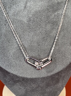 宋雨琦同款马蹄双扣项链U型镶钻吊坠轻奢气质高级感锁骨链女