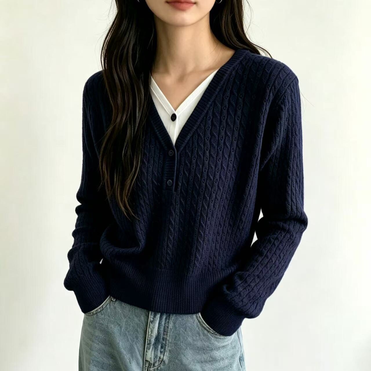外贸大码设计感纽扣v领假两件针织衫女2026秋冬宽松慵懒打底毛衣
