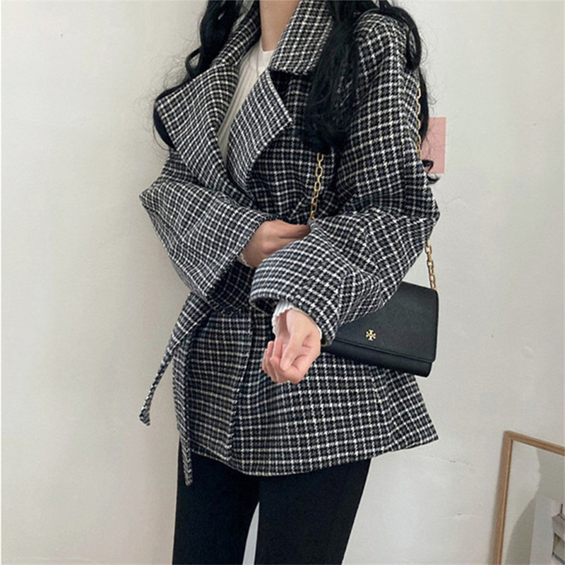 日韩大翻领粗花呢保暖短外套女2025秋冬小个子千鸟格休闲西服上衣
