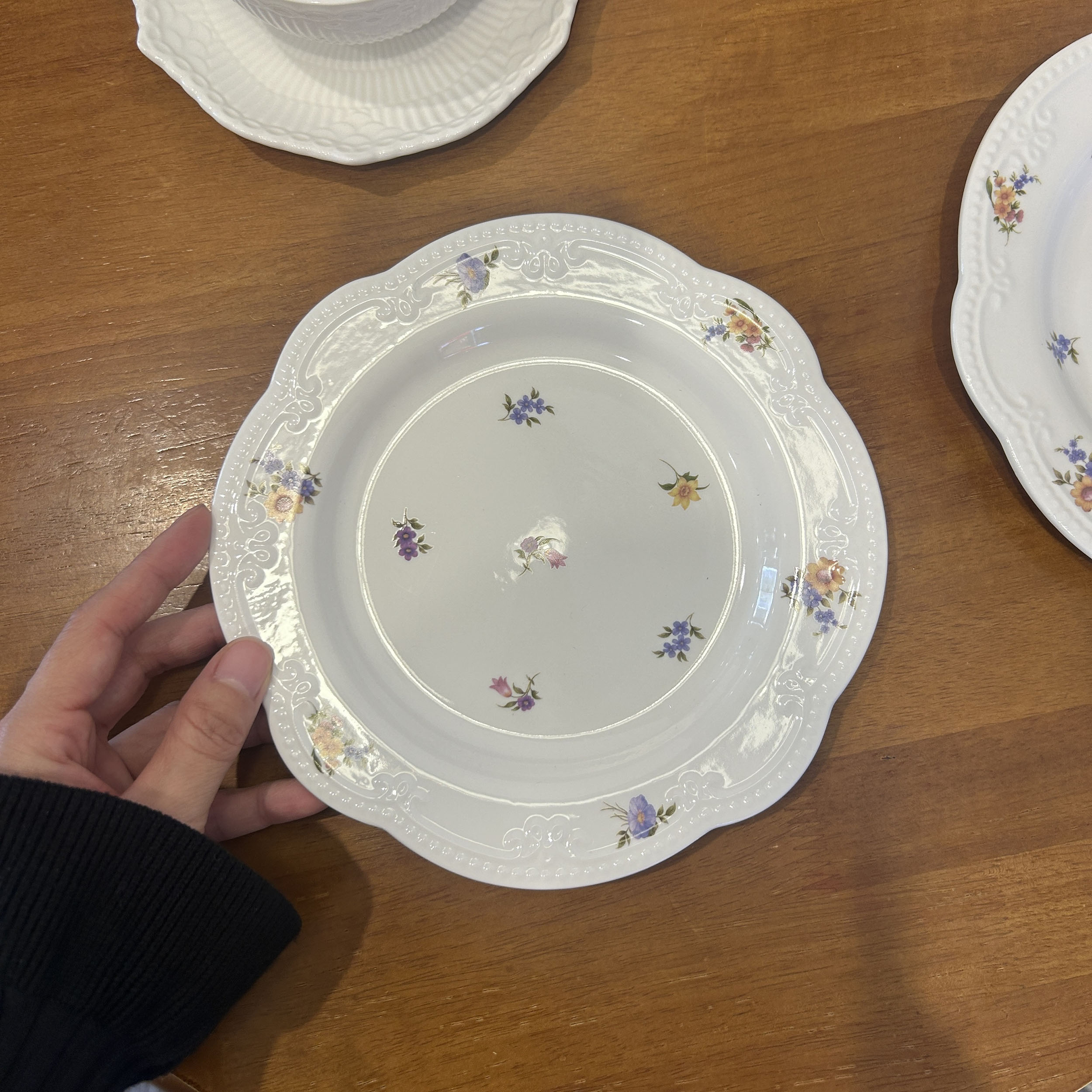 复古小碎花浮雕陶瓷盘家用西餐盘