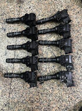 84652-42130适用于卡罗拉普锐斯汉兰达RAV4雨刮开关 右钛