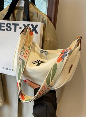 美国洋基队单肩斜挎包上班通勤百搭包包潮牌联名韩版休闲旅行包