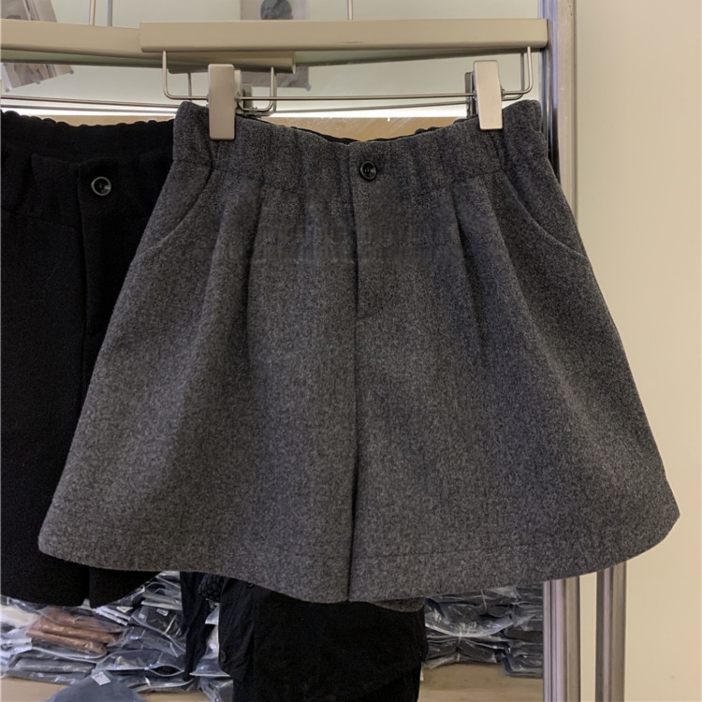 毛呢短裤女2025秋冬新款小个子超好看高腰a字休闲阔腿裤显瘦热裤,女装/女士精品,大码裤装,淘宝优惠券,粉丝福利购,淘宝优惠卷