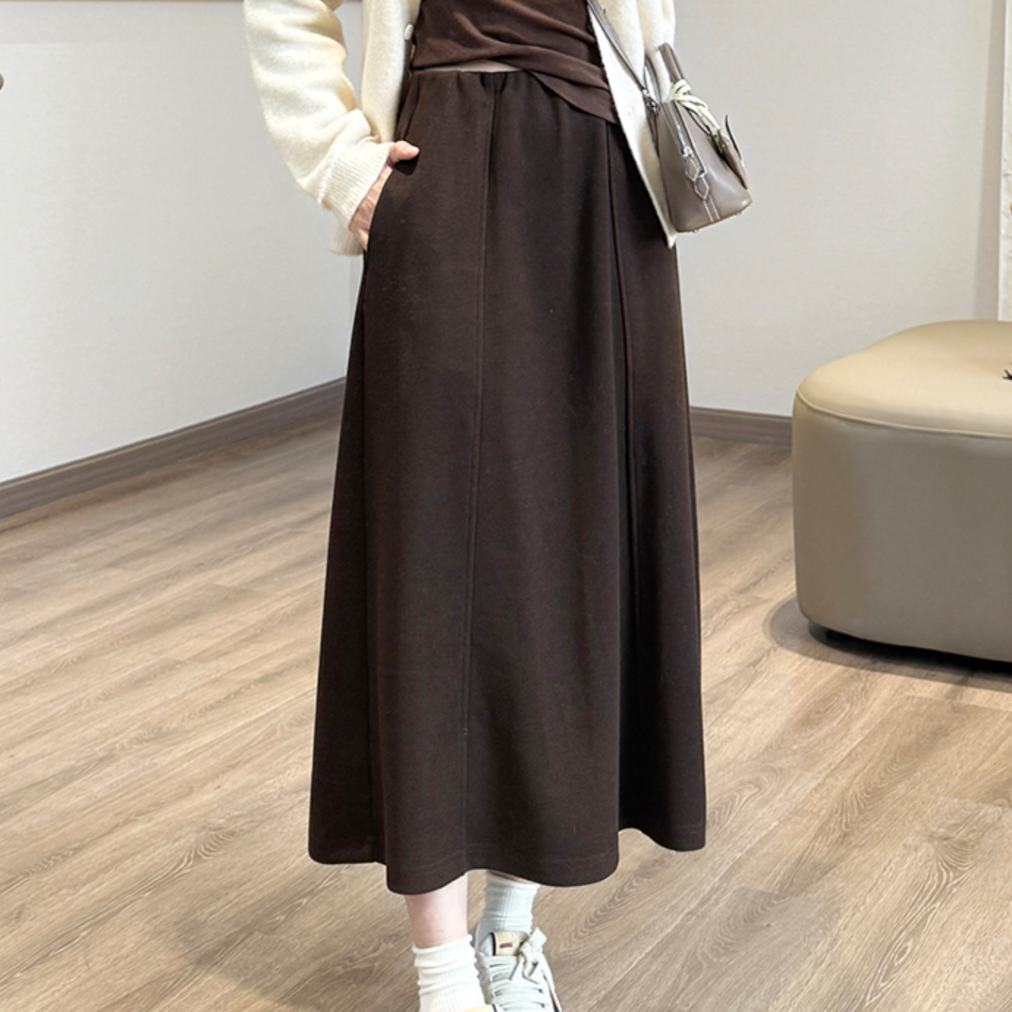 大码毛呢半身裙女2025新款秋季胖MM遮肚显廋裙子中长款高腰A字裙