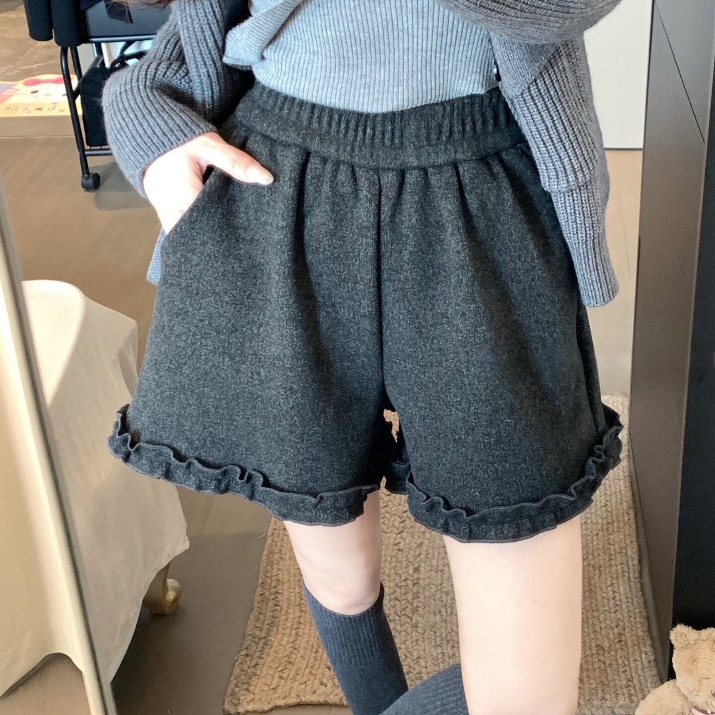 法式木耳花边毛呢短裤女胖mm大码2025秋冬新款高腰显瘦阔腿休闲裤,女装/女士精品,大码裤装,淘宝优惠券,粉丝福利购,淘宝优惠卷