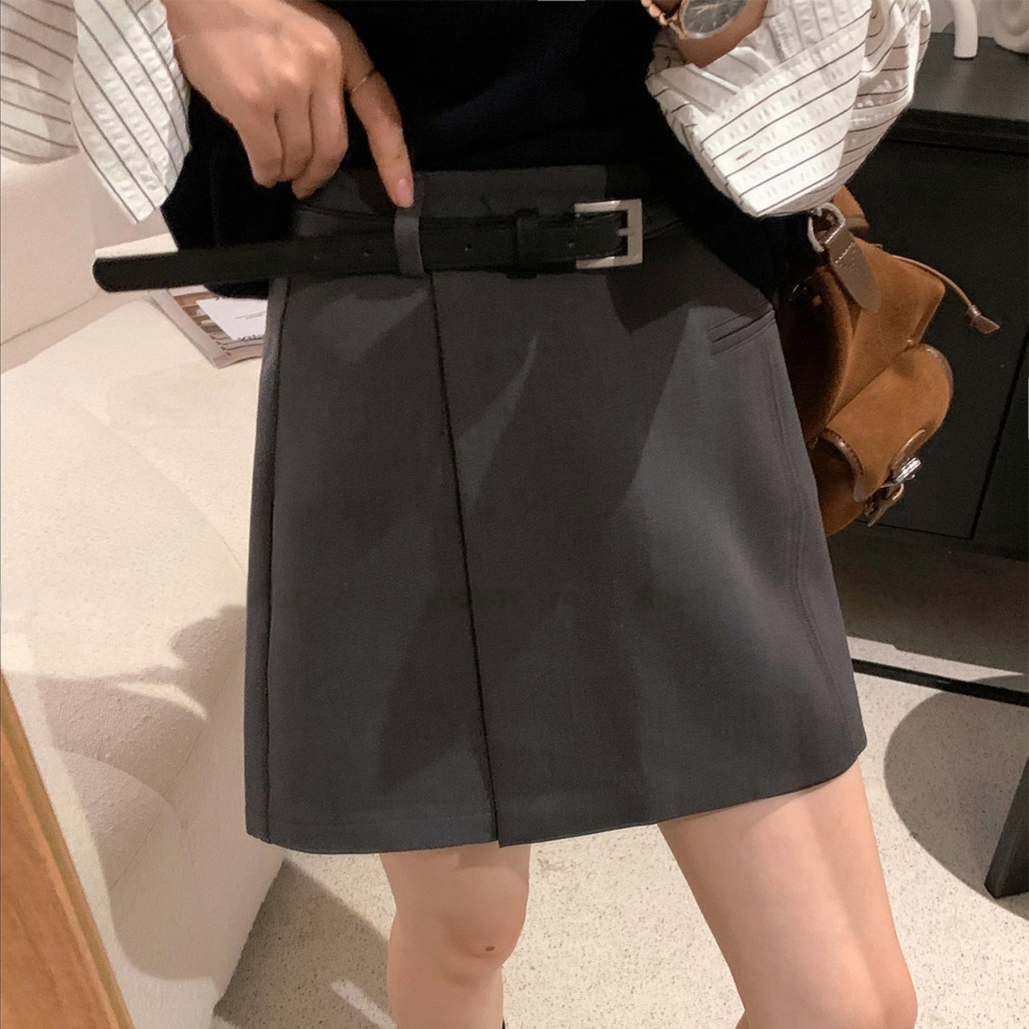 梨形身材巨显瘦灰色半身裙女秋冬季新款大码胖mm高腰显瘦a字半裙