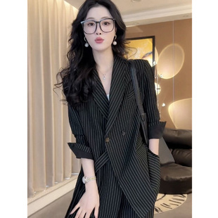 女2025秋季 西服套装 新款 设计感系带条纹西装 抖音爆款 阔腿裤 时尚