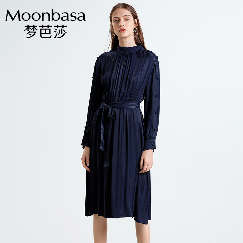 梦芭莎衬衫连衣裙女2019新款秋长袖条纹连衣裙高腰复古桔梗裙子