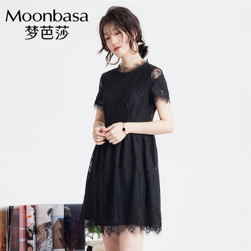 梦芭莎女装黑色短袖蕾丝镂空短款修身显瘦A字型短款连衣裙中长款
