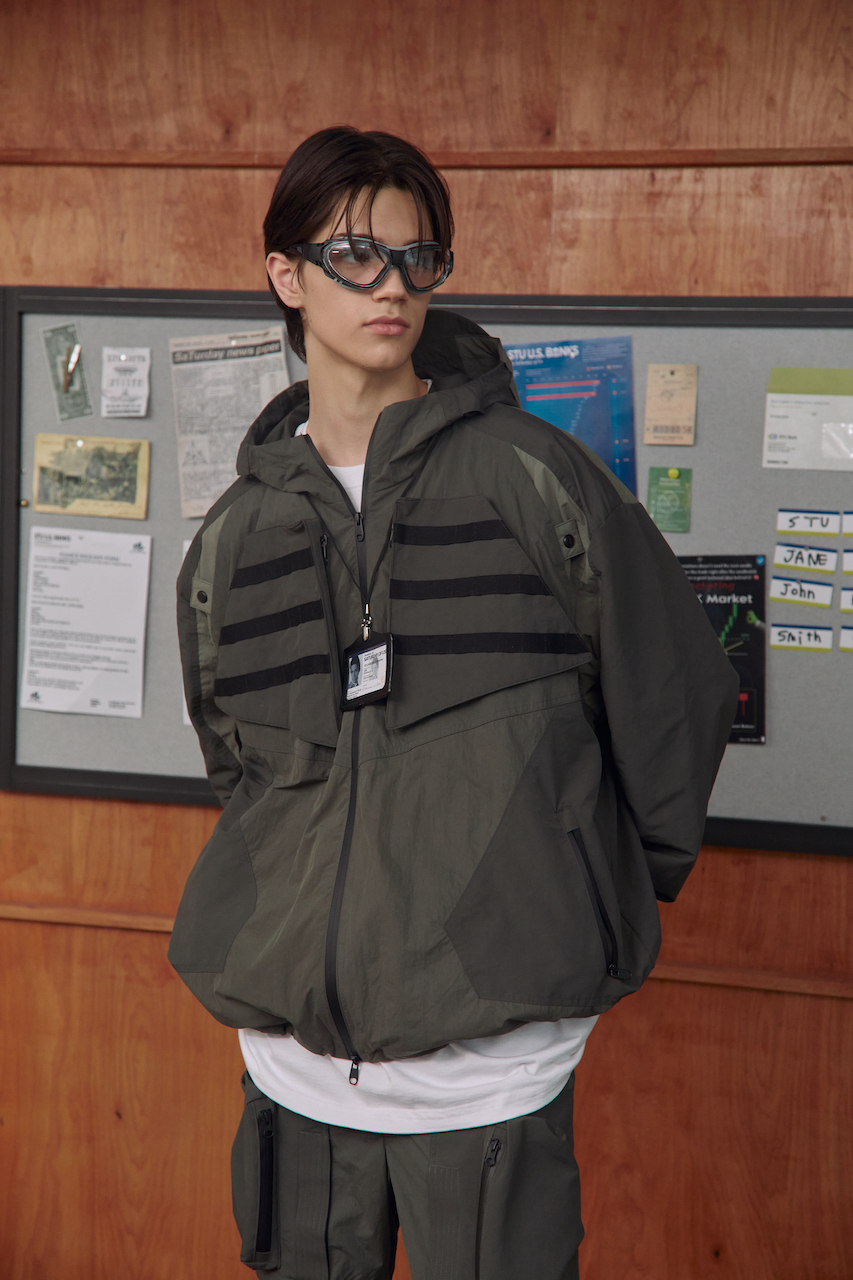 Undermycar连帽防水冲锋衣