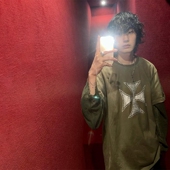 Club 25SS Chopperlcon Thug 十字架金属铆钉泡沫立体印刷短袖 T恤